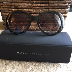 NWOT: Marc by Marc Jacobs Black Sunglasses